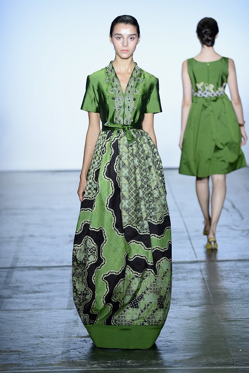 NEW YORK, NY - SEPTEMBER 07:  A model walks the runway during the Indonesian Diversity fashion show during September 2018 New York Fashion Week at Industria Studios on September 7, 2018 in New York City.  (Photo by Fernanda Calfat/Getty Images for Indonesian Diversity)