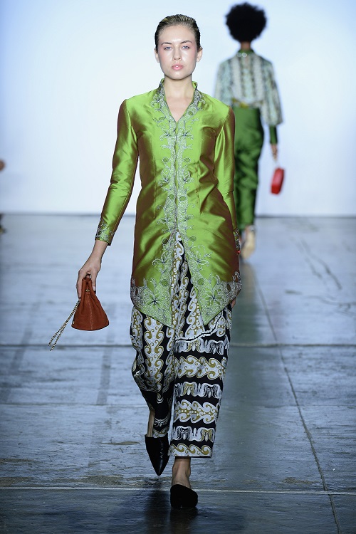 NEW YORK, NY - SEPTEMBER 07:  A model walks the runway during the Indonesian Diversity fashion show during September 2018 New York Fashion Week at Industria Studios on September 7, 2018 in New York City.  (Photo by Fernanda Calfat/Getty Images for Indonesian Diversity)