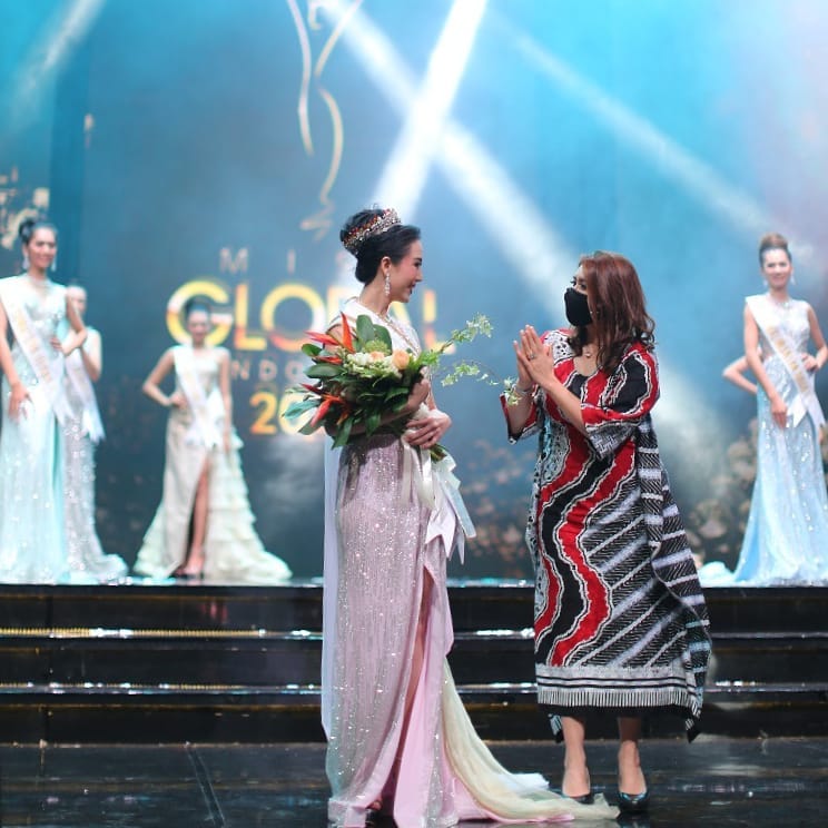 Miss Global Indonesia 2020_Coreta Louise-Batik dress-19