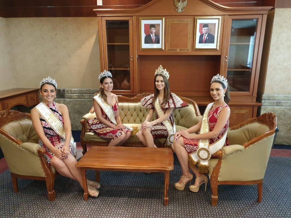 Miss Global 2019-Batik Coreta Louise-Visit Indonesian Ministry of Tourism-7